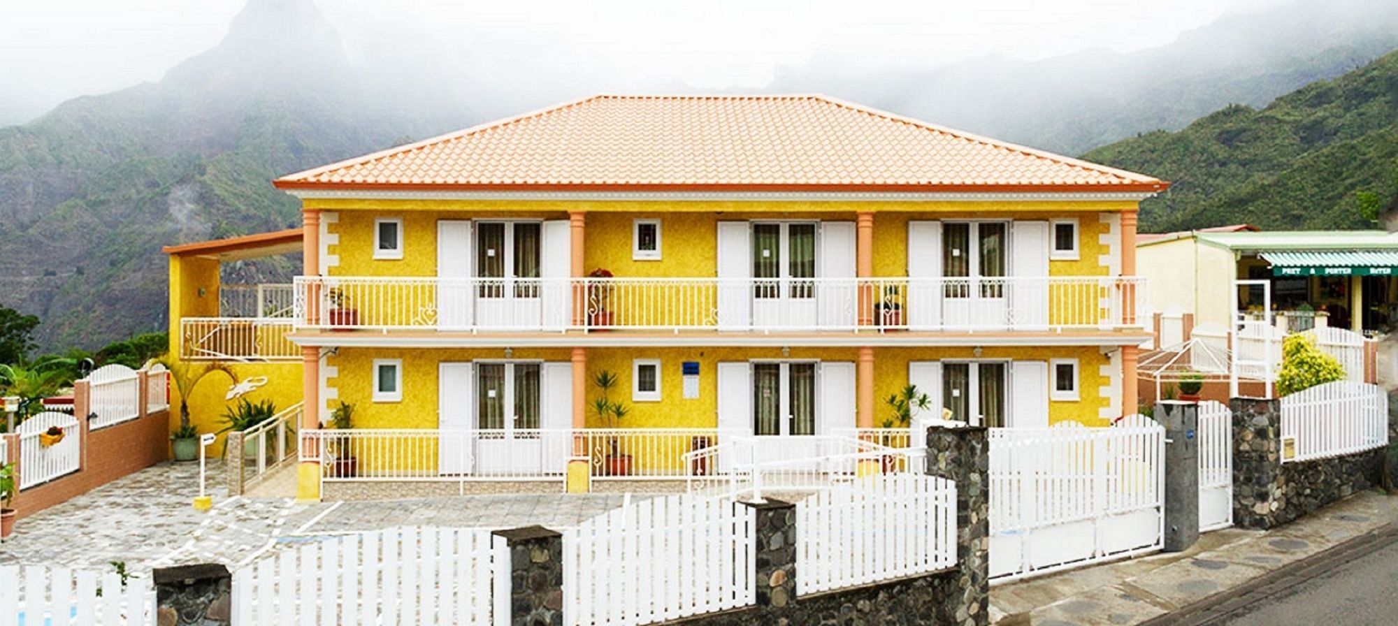 Residence Hoteliere Otroiza Cilaos Luaran gambar